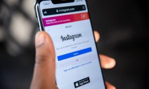 Instagram pills di Arianna Cavina